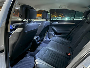 Volkswagen Passat R-Line 1.8 132kW (11 foto / 15)