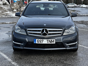 Mercedes-Benz C-klass (7 foto / 13)