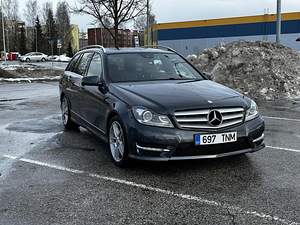 Mercedes-Benz C-klass (8 foto / 13)