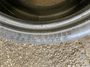 Летние шины Pirelli (3 фото из 5)