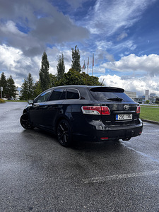 Toyota Avensis (5 foto / 12)