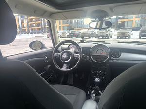 MINI One Business Line 1.6 55 kW (12 foto / 15)