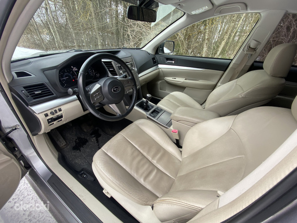 Subaru Legacy 2011 - 2.0 дизель (фото #8)