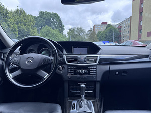 Mercedes-Benz E-class W212 2010 (5 foto / 9)