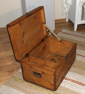 Hele suur talukirst (6 foto / 6)