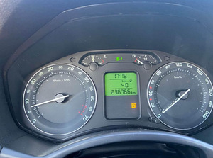 Škoda Octavia 1.6 (9 foto / 9)
