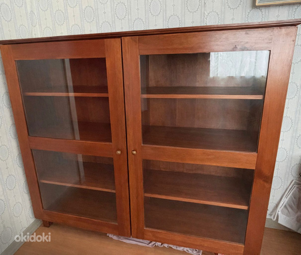 Vitriinkapp puidust klaasustega 140x122(h)x38 2tk