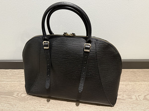 GUESS Luxe nahkkott (4 foto / 5)