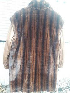 Suurt faux mutoni saab kanda vestina (4 foto / 7)