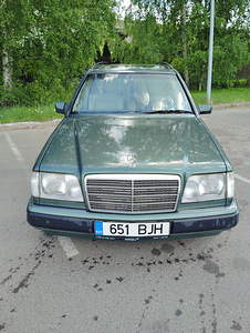 Mercedes-Benz 300TE 4MATIC (1 фото из 11)