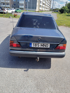 Mercedes benz 300d (3 foto / 9)
