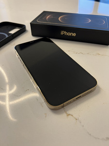 iPhone 12 Pro 256 ГБ (1 фото из 4)