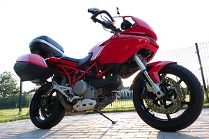 Ducati Multistrada 1100 (4 foto / 10)