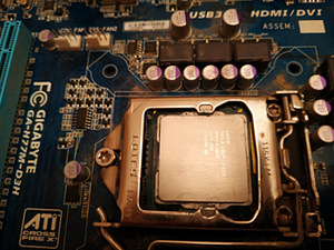 Процессор I3 + вентилятор / кулер