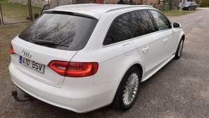 Audi A4 Avant 2.0tdi 120kw (2 foto / 8)