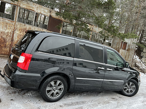 LANCIA VOYAGER 2.8CRD LIMITED STOW&GO JARELMAKSU VÕIMALUS (6 foto / 15)