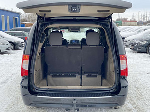 Lancia Voyager GRAND PLATINUM FACELIFT MY 2014 (8 foto / 15)