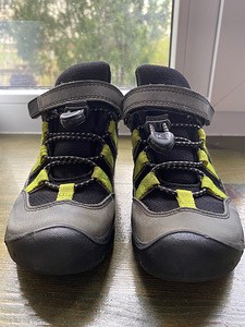 Keen veekindlad saapad suurus 30 (6 foto / 6)