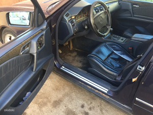 Mb Mercedes w210 sedaan nahksisu must/sinine (1 foto / 2)