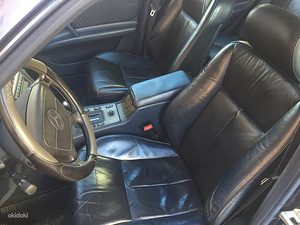 Mb Mercedes w210 sedaan nahksisu must/sinine (2 foto / 2)