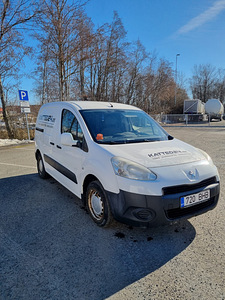 PEUGEOT PARTNER (8 foto / 9)