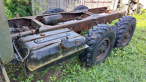 ZIL 131 alusauto (4 foto / 6)