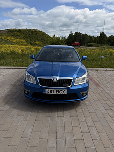 Skoda Octavia VRS (10 foto / 15)