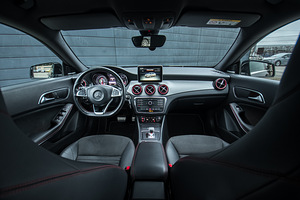 Mercedes-AMG CLA 45 PERFORMANCE (5 foto / 14)