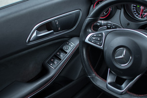 Mercedes-AMG CLA 45 PERFORMANCE (10 foto / 14)