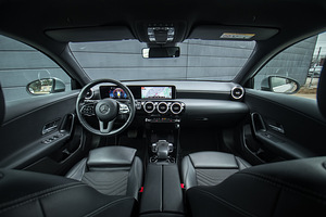 Mercedes-Benz A 180 Sport Executive (5 foto / 14)
