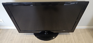 Телевизор LG 42" (1 фото из 4)