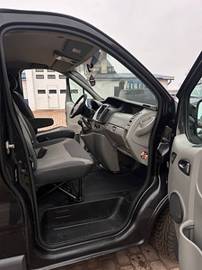 Renault Trafic LONG BLACK EDITION Passenger 2.0 66kW (13 foto / 15)