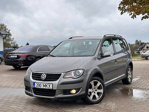 Volkswagen Touran CROSS 1.9 77kW (3 foto / 15)