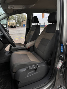 Volkswagen Touran CROSS 1.9 77kW (8 foto / 15)
