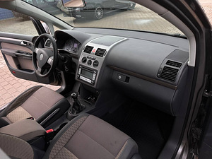 Volkswagen Touran CROSS 1.9 77kW (11 foto / 15)