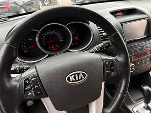 Kia Sorento FUL 2.2 145kW (10 foto / 15)