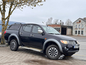 Mitsubishi L200 2.5 100kW (2 foto / 15)