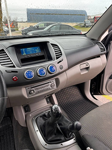 Mitsubishi L200 2.5 100kW (9 foto / 15)