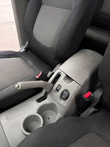 Mitsubishi L200 2.5 100kW (12 foto / 15)