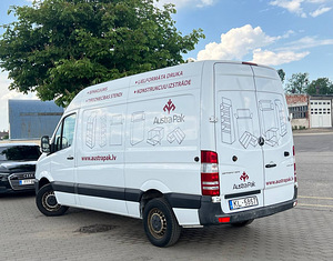 Mercedes-Benz Sprinter 2.1 120kW (3 foto / 15)