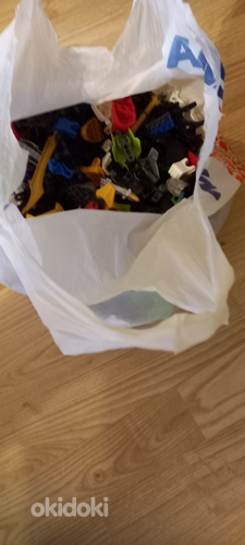 Продаю пакет Lego Bionicle (фото #3)