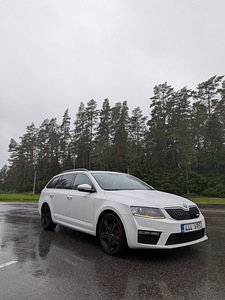 Skoda Octavia VRS 2.0TDI (3 foto / 10)