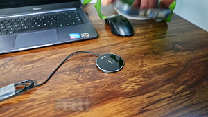 15W Magsafe juhtmevaba telefonihoidja/laadija autosse (6 foto / 7)