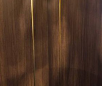 Большой шкаф 182,5х89х56, коричневый, с золотым декором
