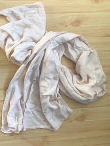 Suur roosa NAF NAF sall läikivate lindudega (2 foto / 2)