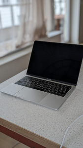 MacBook Pro (13 дюймов, 2019)