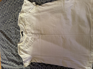 Women’s T-shirts (4 foto / 8)