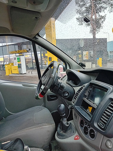 Opel vivaro (1 фото из 6)