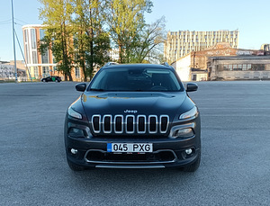 Jeep Cherokee Limited (8 foto / 14)