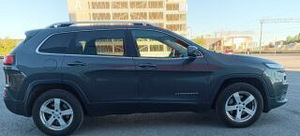 Jeep Cherokee Limited (8 foto / 10)